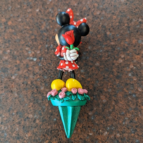 Disney Minnie Mouse Garden Plant Stake - Picture 4 of 9